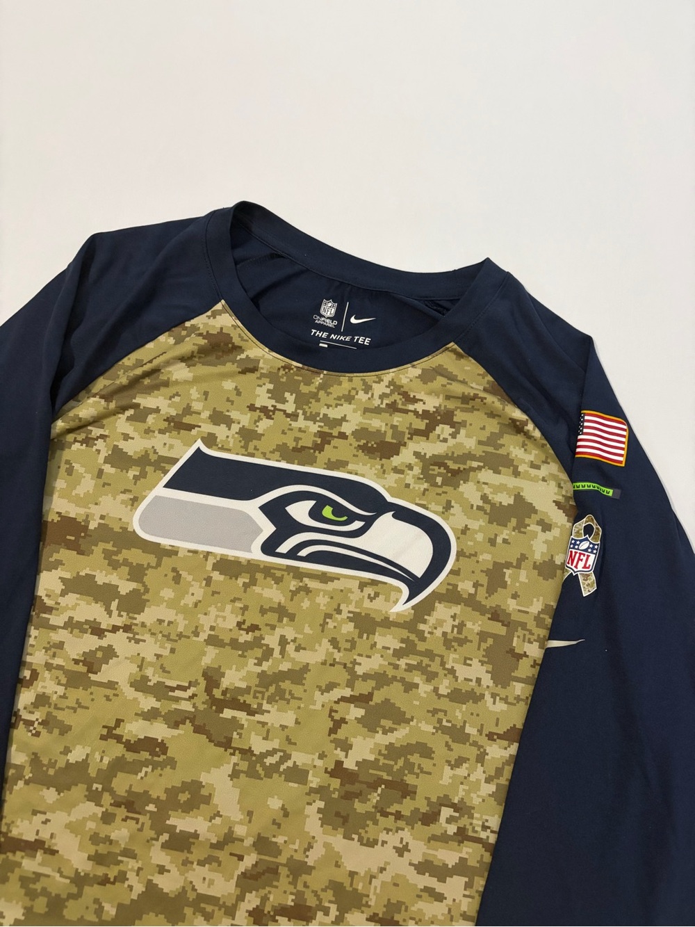 Nike NFL Seattle Seahawks Salute to Service 3/4 Raglan Shirt Men’s 2XL Camo